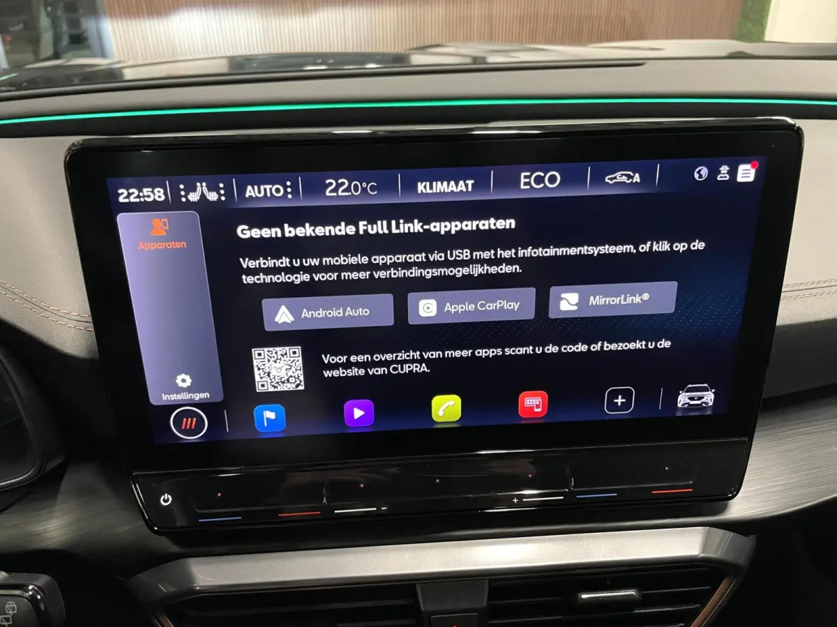 1.4 e-Hybrid VZ 245 PK Camera/ Memo/ Keyless/ 19''LMV/ CarPlay