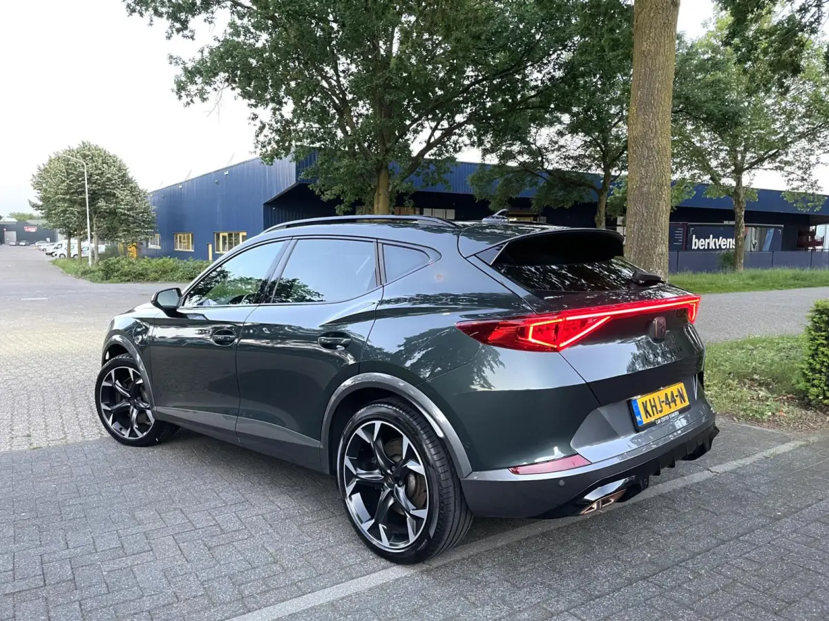 1.4 e-Hybrid VZ 245 PK Camera/ Memo/ Keyless/ 19''LMV/ CarPlay