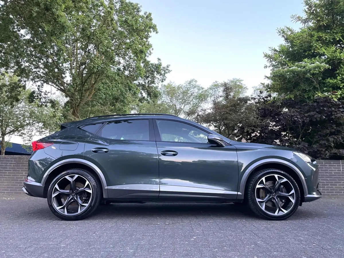 1.4 e-Hybrid VZ 245 PK Camera/ Memo/ Keyless/ 19''LMV/ CarPlay