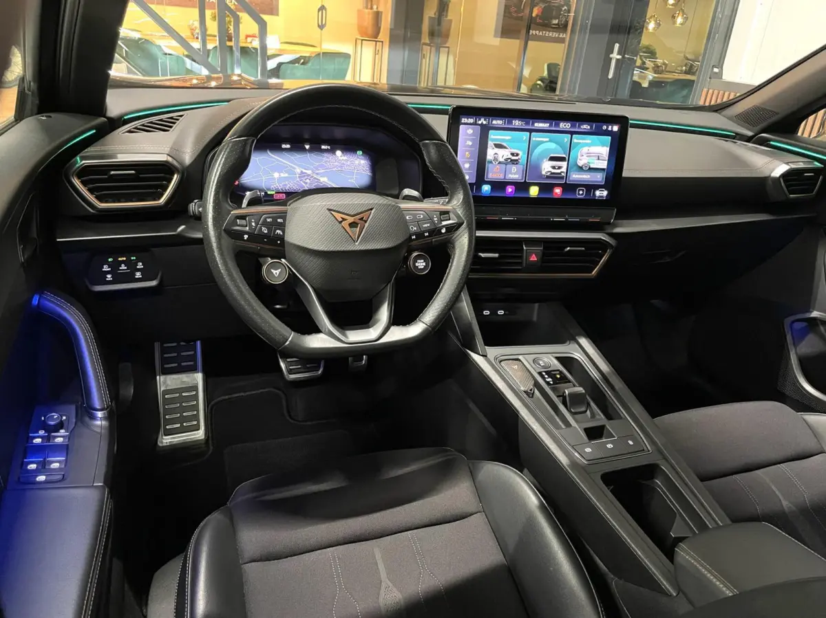 1.4 e-Hybrid VZ 245 PK Camera/ Memo/ Keyless/ 19''LMV/ CarPlay