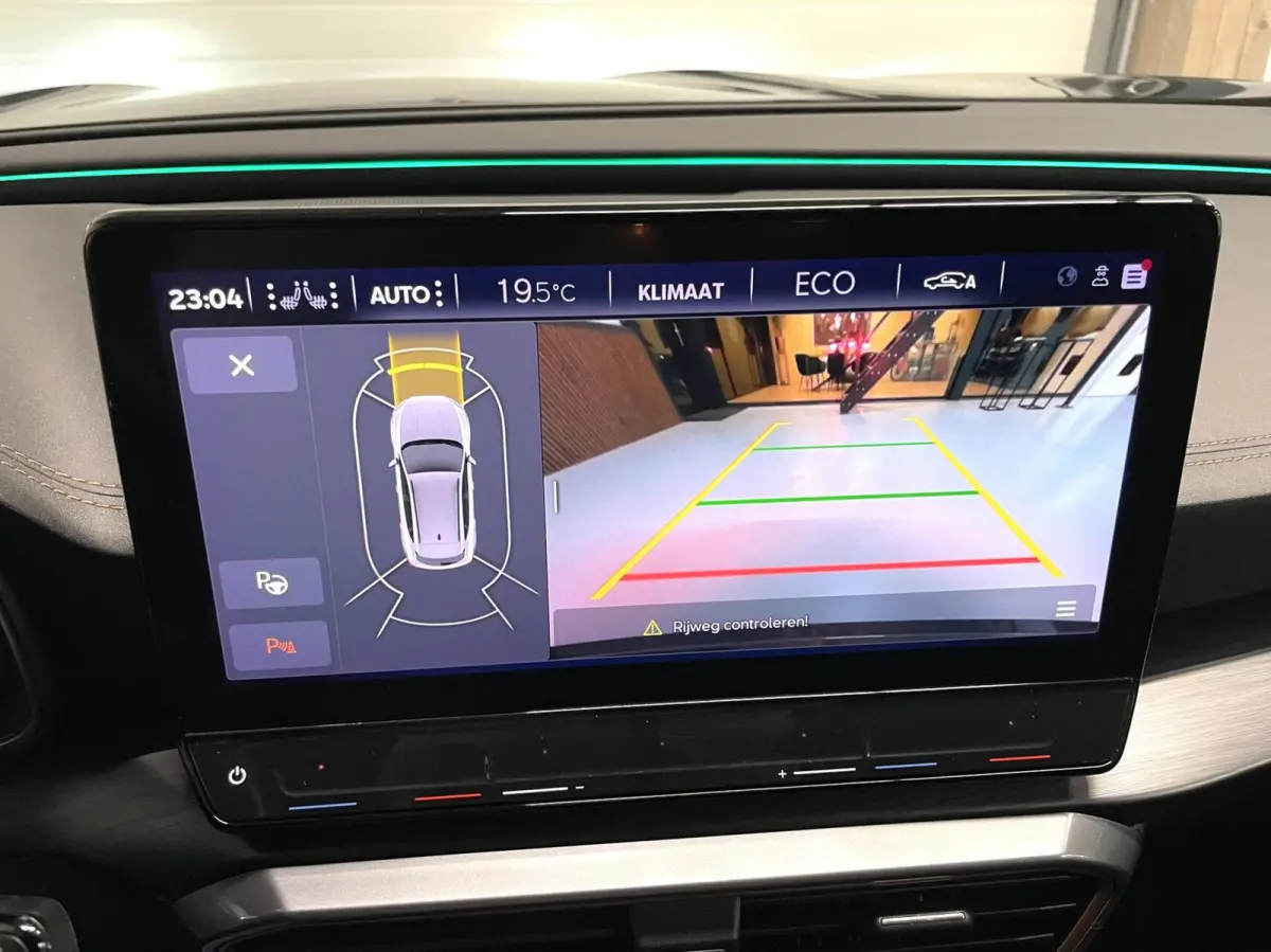 1.4 e-Hybrid VZ 245 PK Camera/ Memo/ Keyless/ 19''LMV/ CarPlay