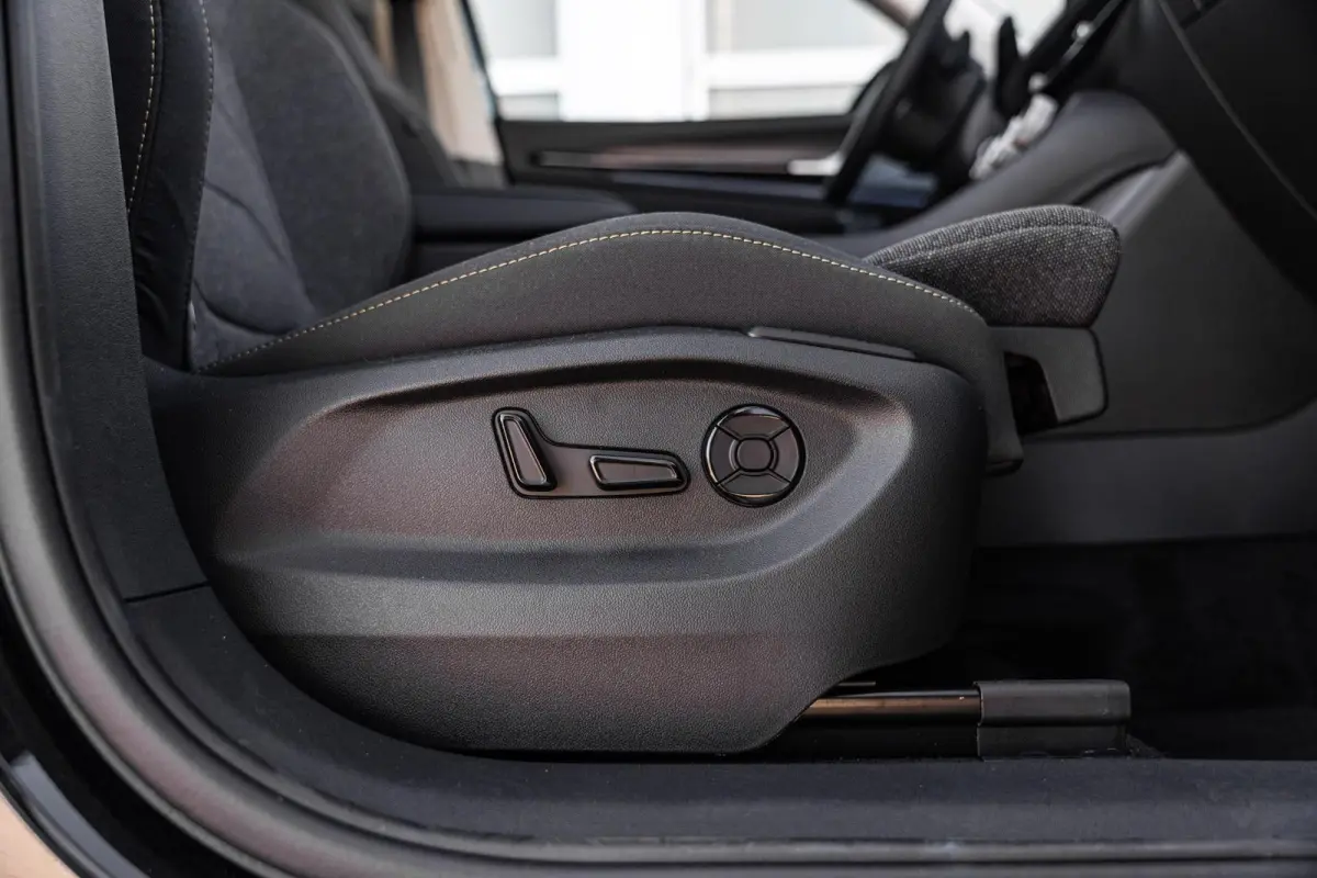 1.5 TSI 204pk DSG PHEV Business Edition | LMV 19'' | Panoramadak