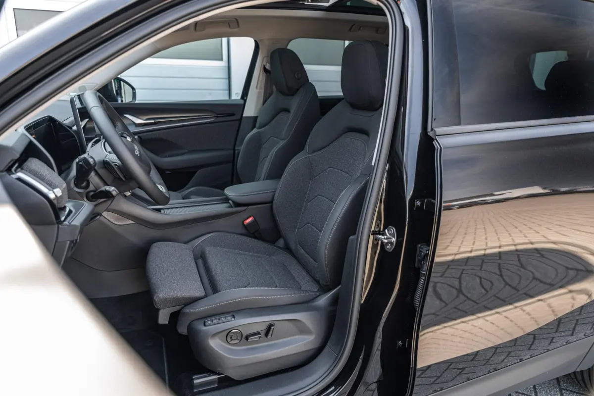 1.5 TSI 204pk DSG PHEV Business Edition | LMV 19'' | Panoramadak