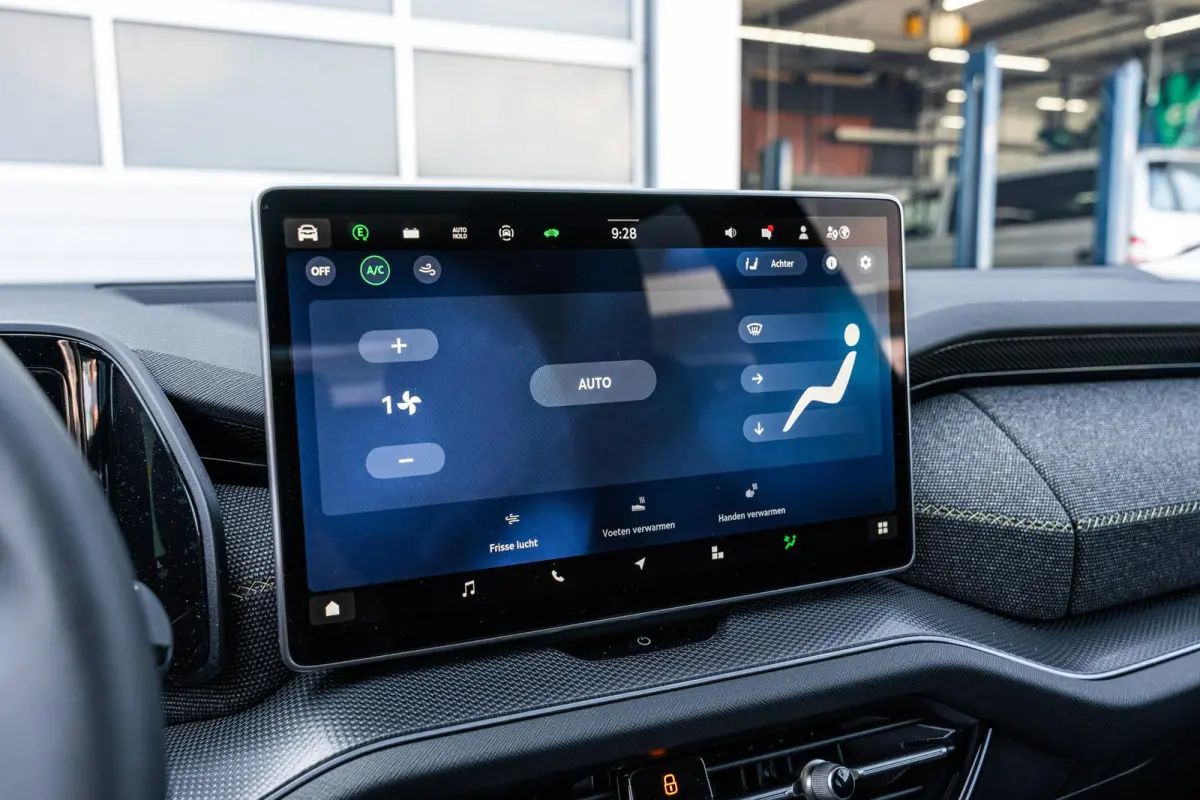1.5 TSI 204pk DSG PHEV Business Edition | LMV 19'' | Panoramadak
