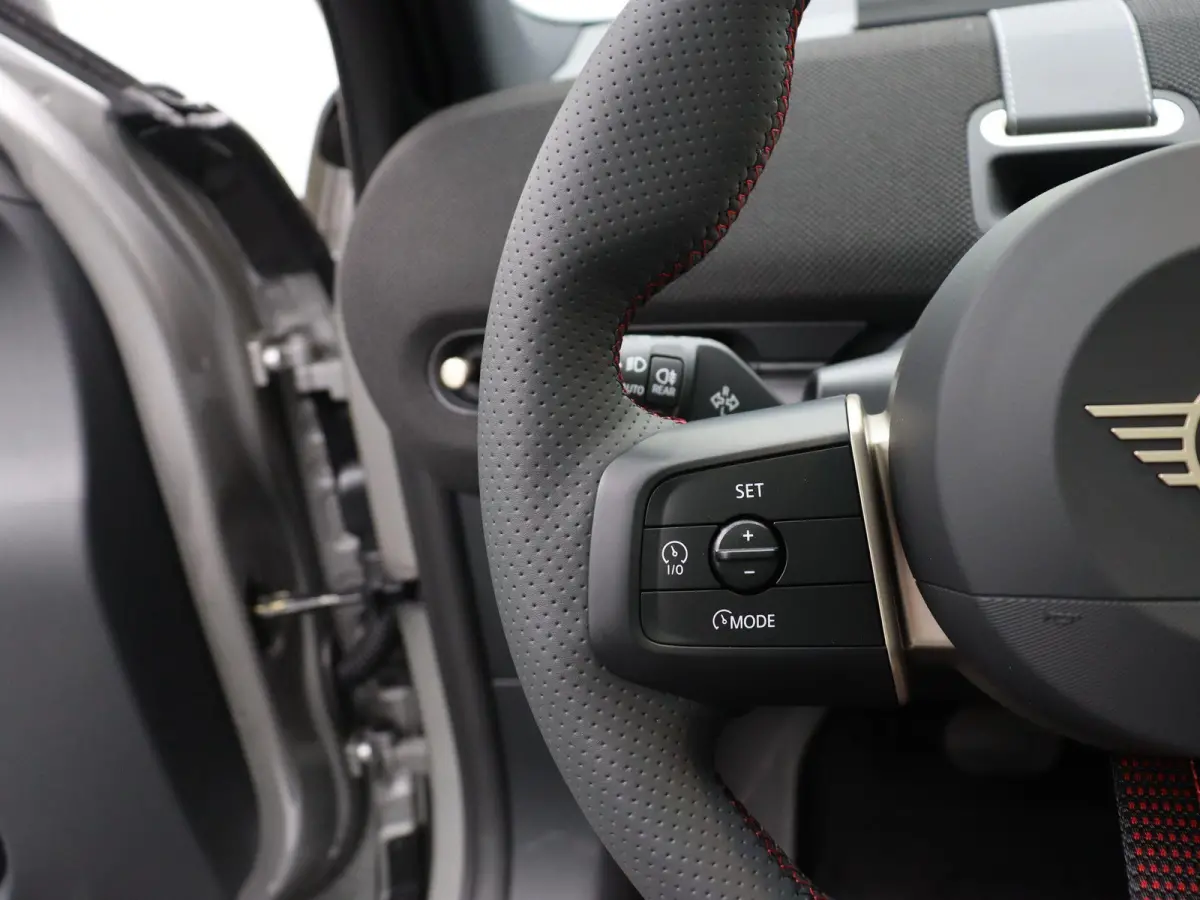 E John Cooper Works + M Pakket