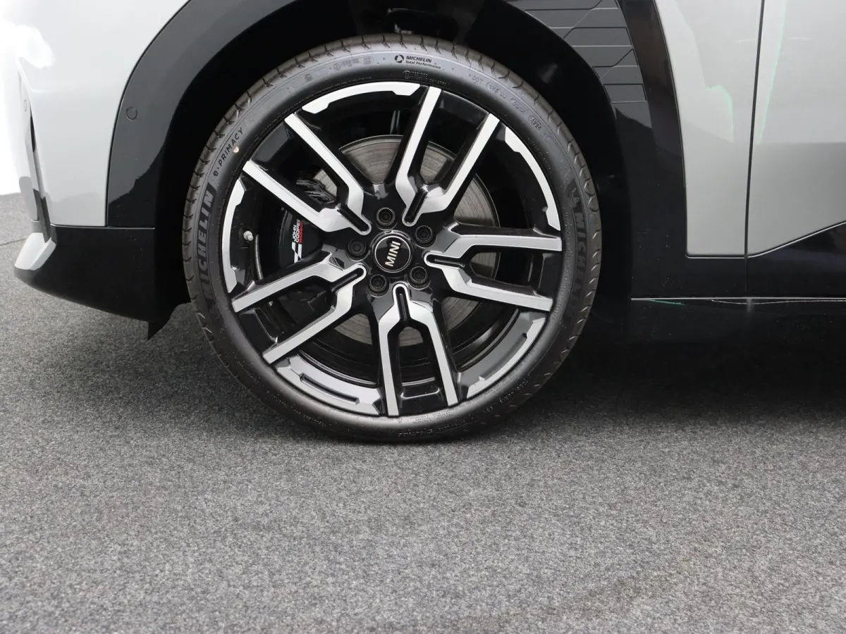 E John Cooper Works + M Pakket