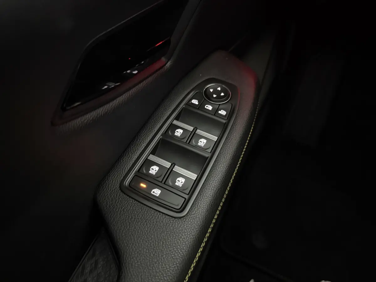 EV60 Optimum Charge Iconic | Snelladen | SOH 93% | 360° | Trekhaak | Virtual | Cruise | Sfeer | Carplay