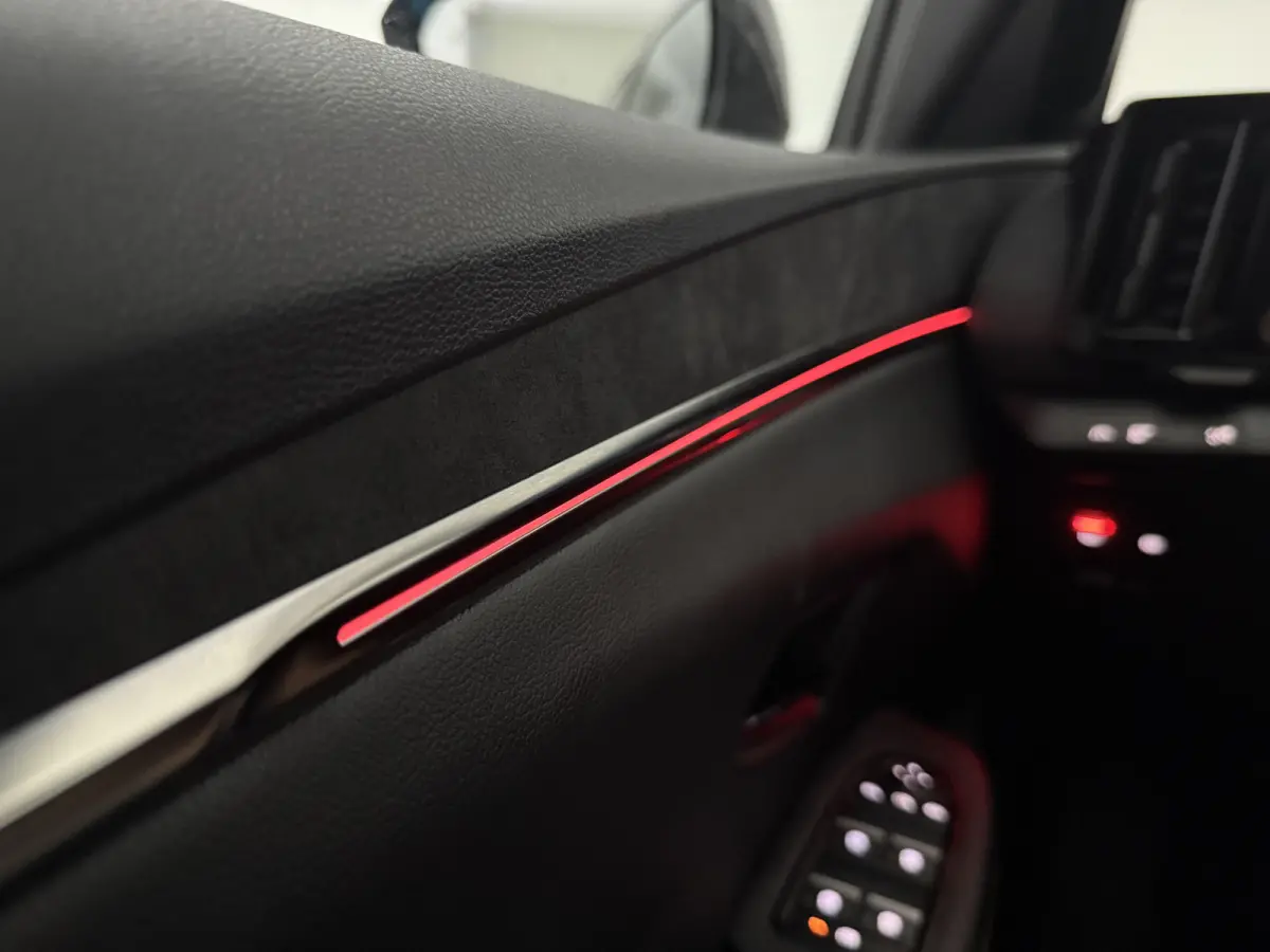 EV60 Optimum Charge Iconic | Snelladen | SOH 93% | 360° | Trekhaak | Virtual | Cruise | Sfeer | Carplay