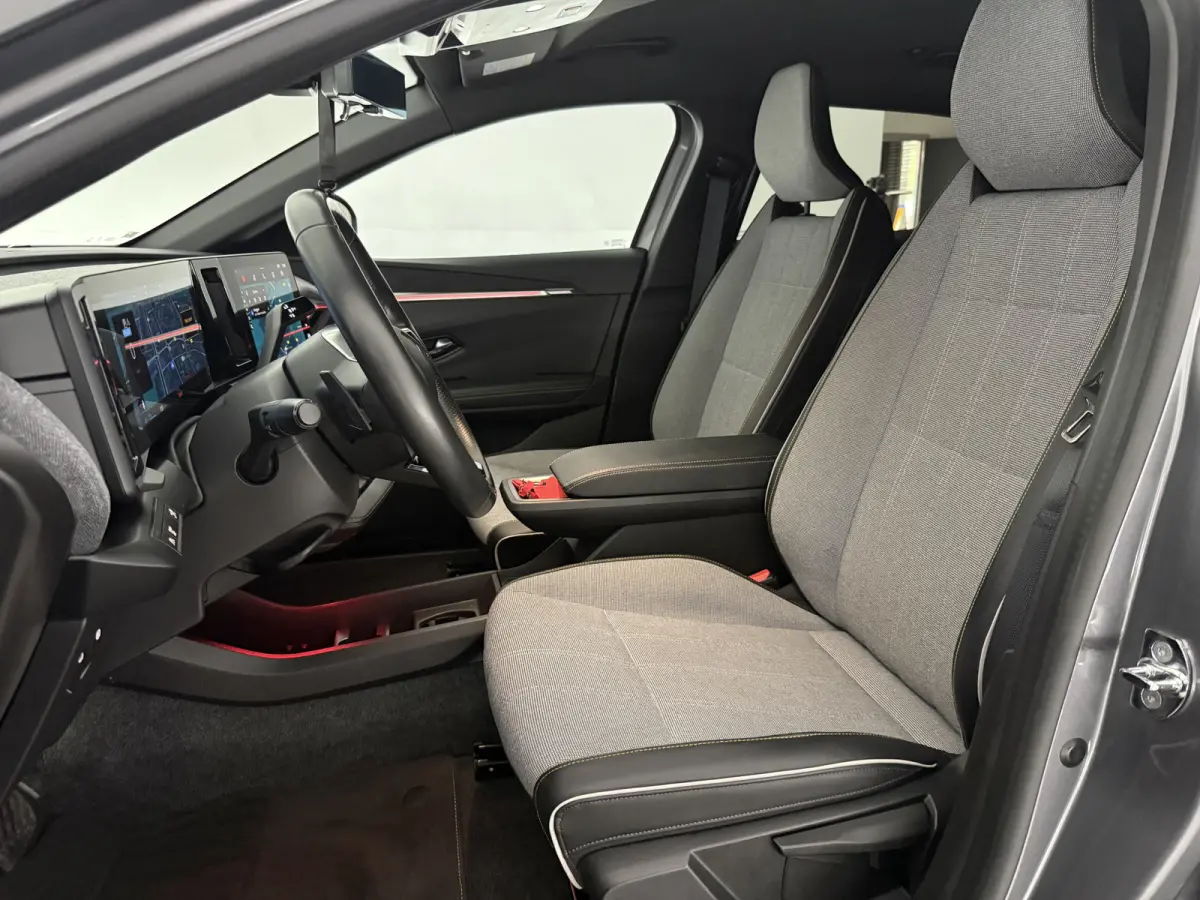 EV60 Optimum Charge Iconic | Snelladen | SOH 93% | 360° | Trekhaak | Virtual | Cruise | Sfeer | Carplay