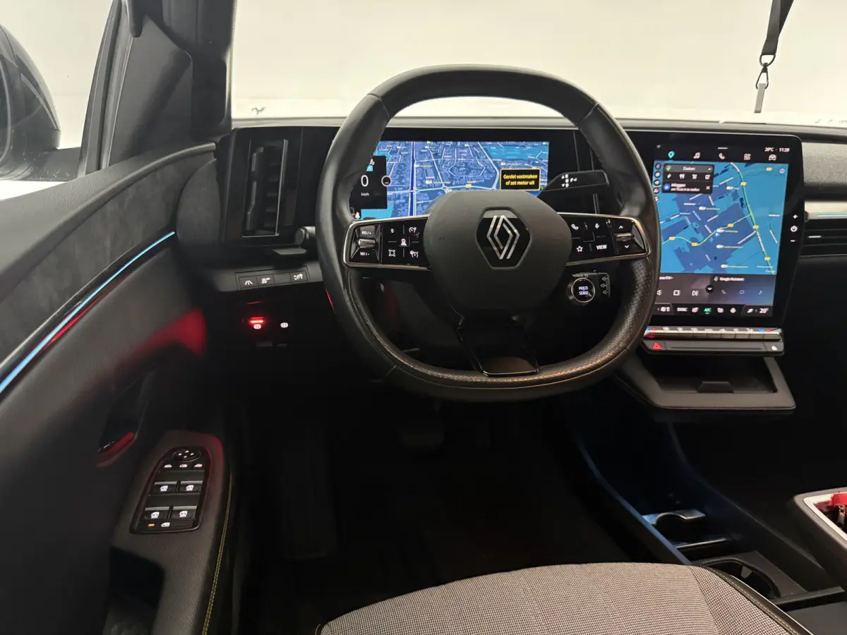 EV60 Optimum Charge Iconic | Snelladen | SOH 93% | 360° | Trekhaak | Virtual | Cruise | Sfeer | Carplay