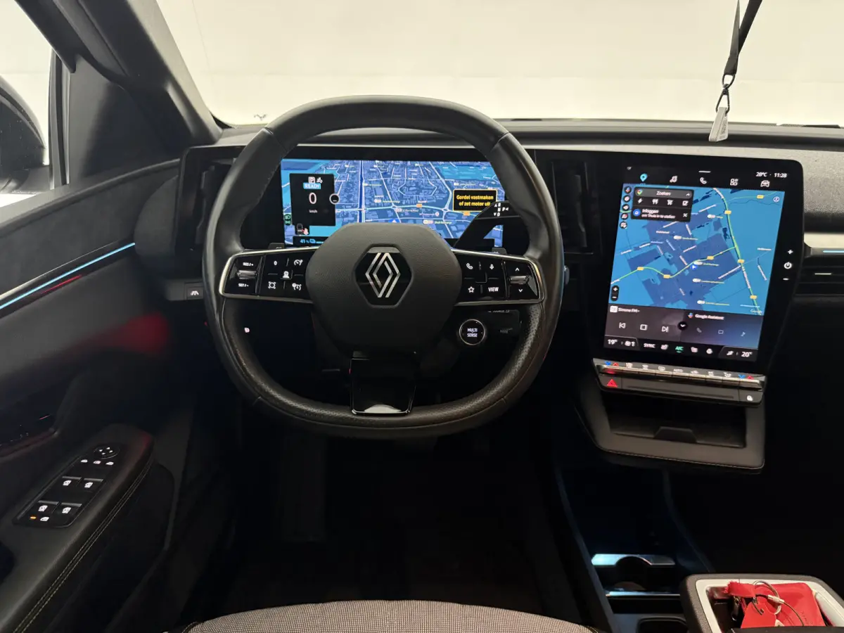 EV60 Optimum Charge Iconic | Snelladen | SOH 93% | 360° | Trekhaak | Virtual | Cruise | Sfeer | Carplay