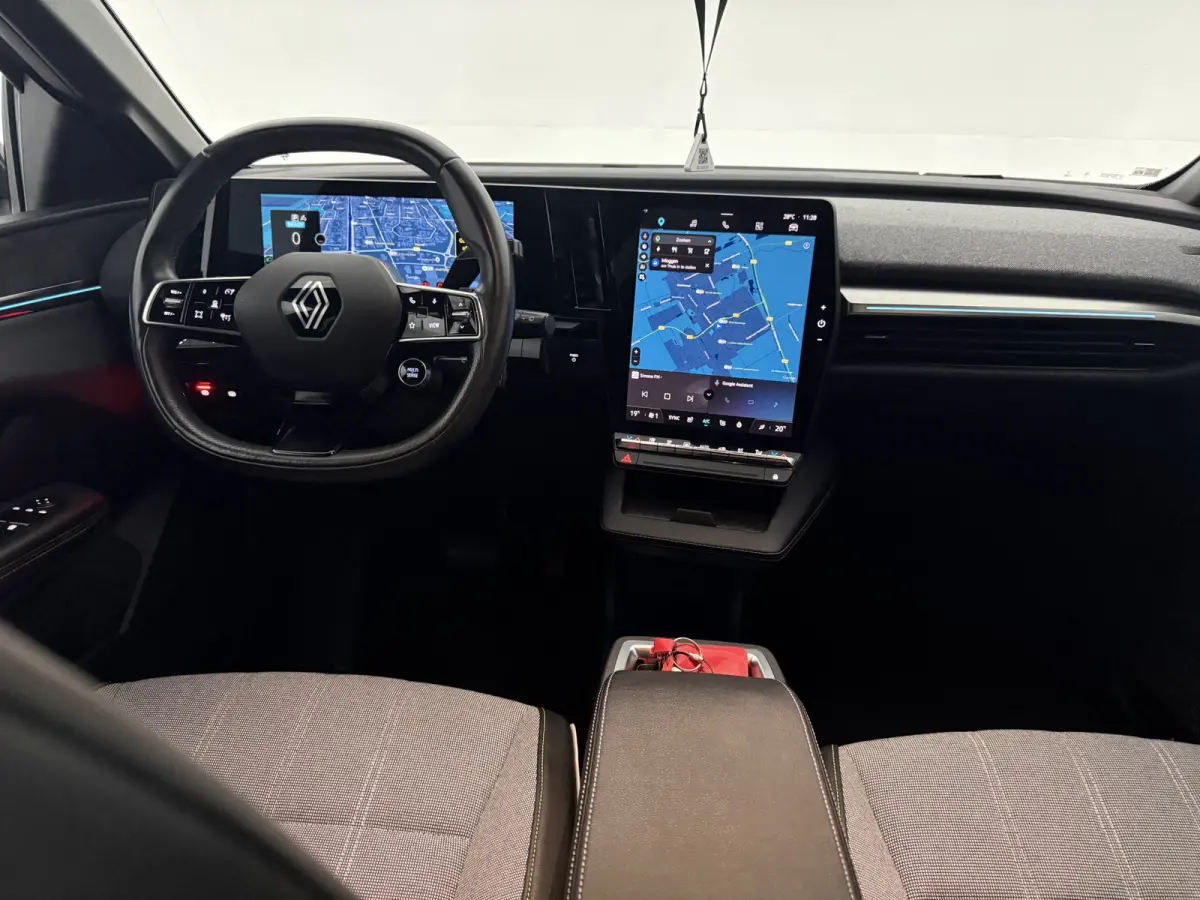 EV60 Optimum Charge Iconic | Snelladen | SOH 93% | 360° | Trekhaak | Virtual | Cruise | Sfeer | Carplay