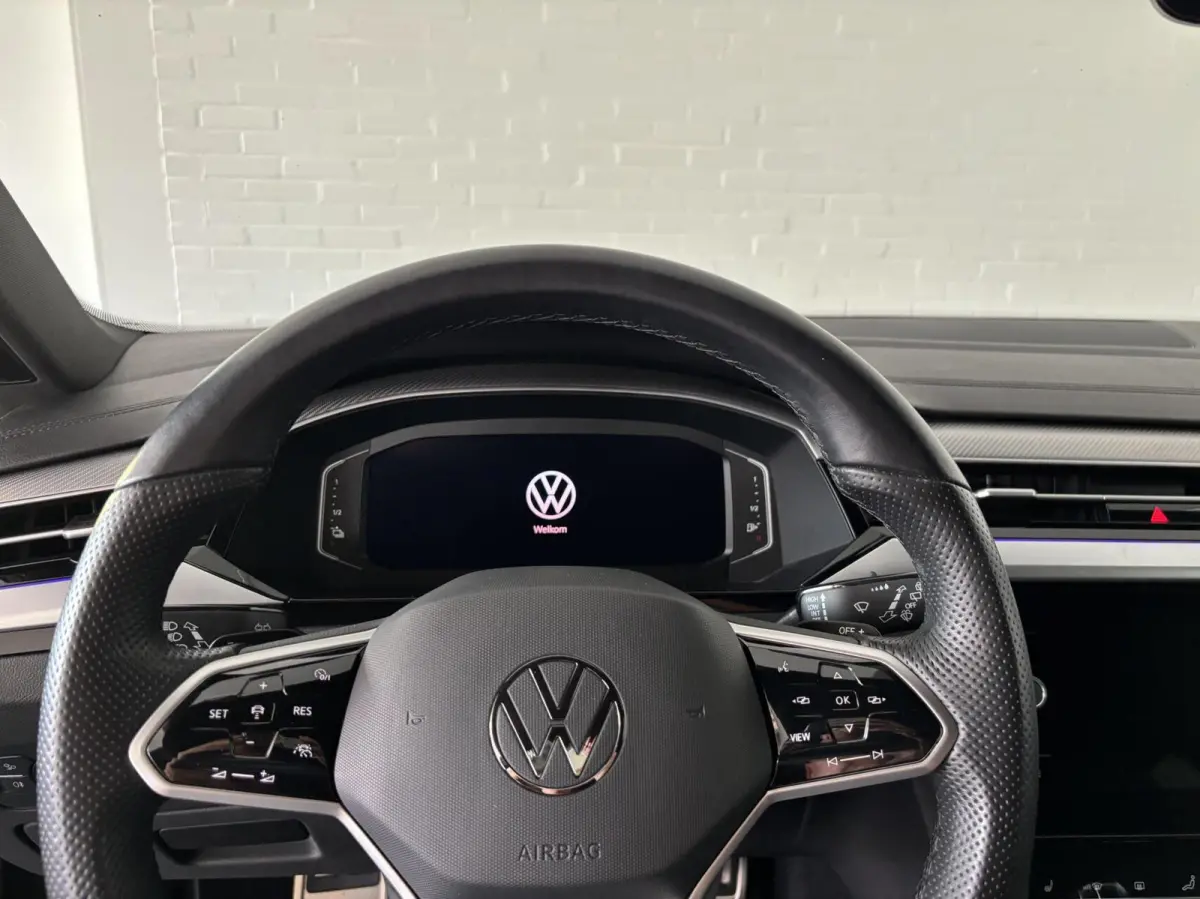 1.4 TSI eHybrid R-Line Business+