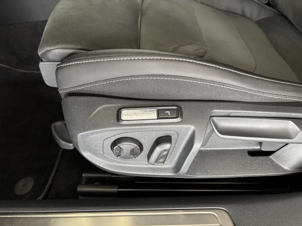 1.4 TSI eHybrid R-Line Business+