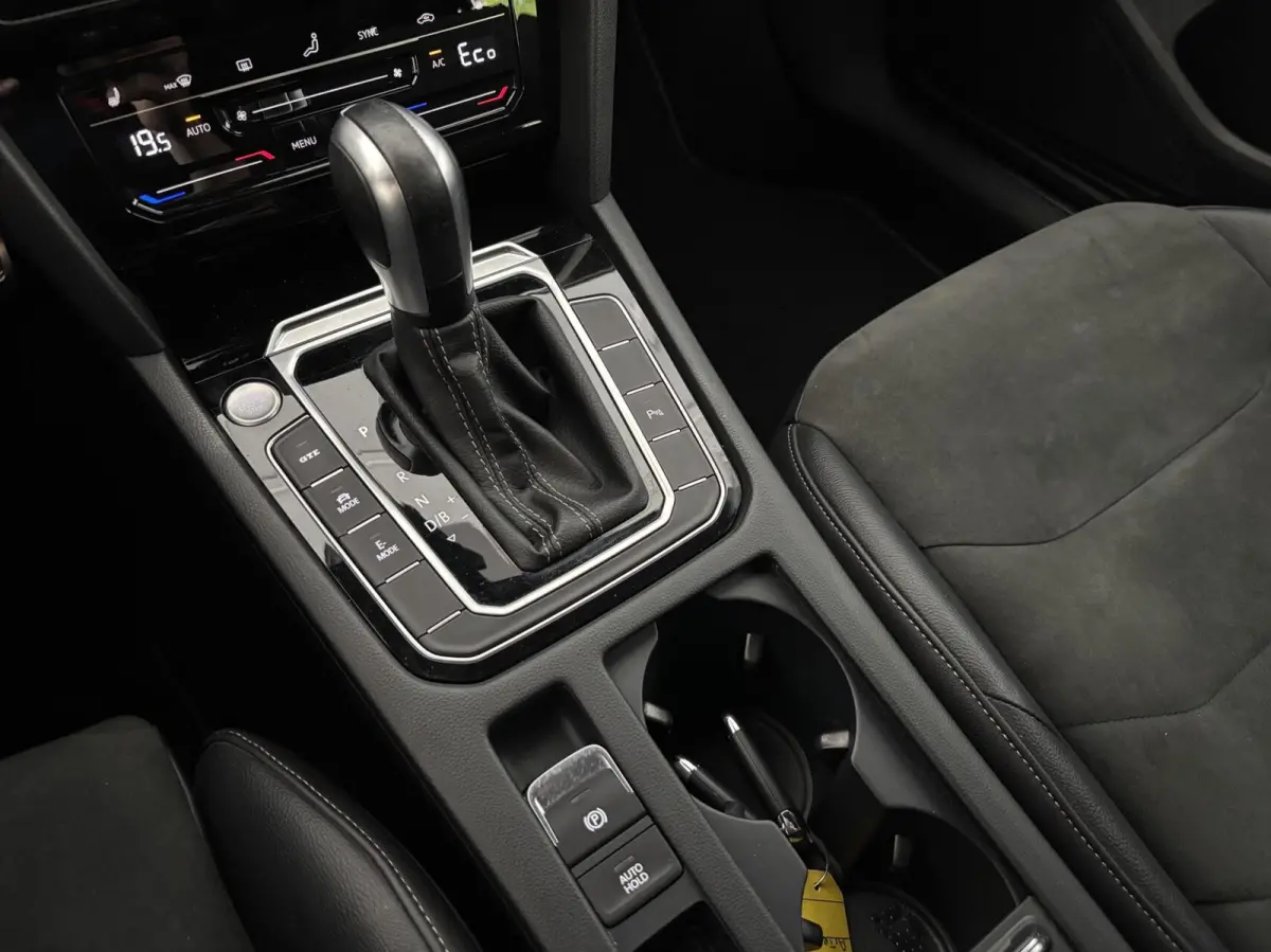 1.4 TSI eHybrid R-Line Business+
