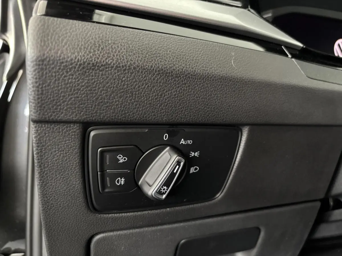 1.4 TSI eHybrid R-Line Business+