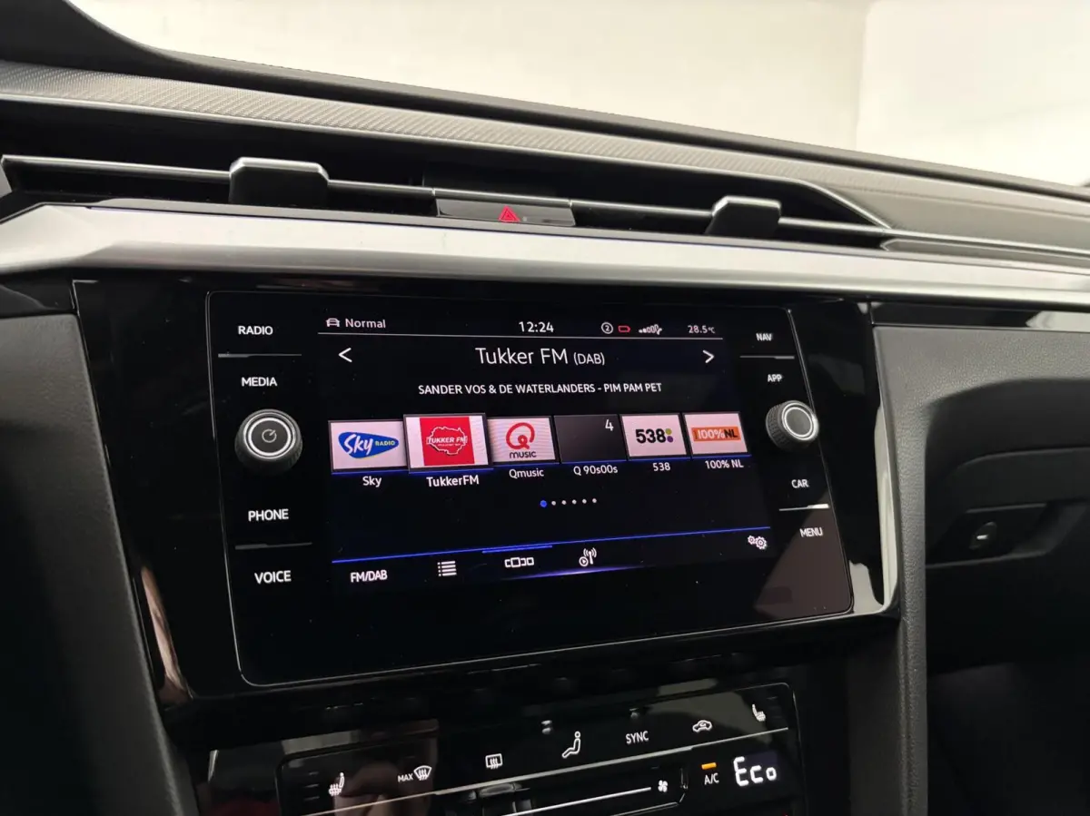 1.4 TSI eHybrid R-Line Business+
