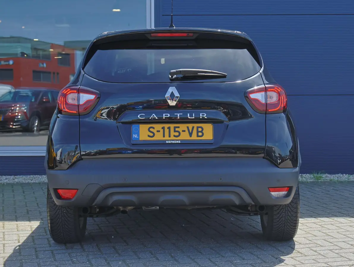 0.9 TCe 90pk Limited | Navigatie | Cruise Control | Airco | Parkeersensoren Achter | Keyless | 16" LMV