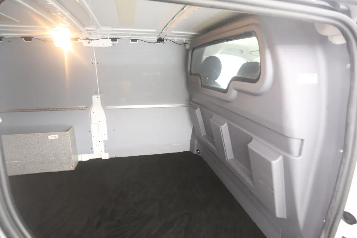 111 CDI Extra Lang | Oprijplaat | Airco | Camera | 3 Zits | Elektrpakket