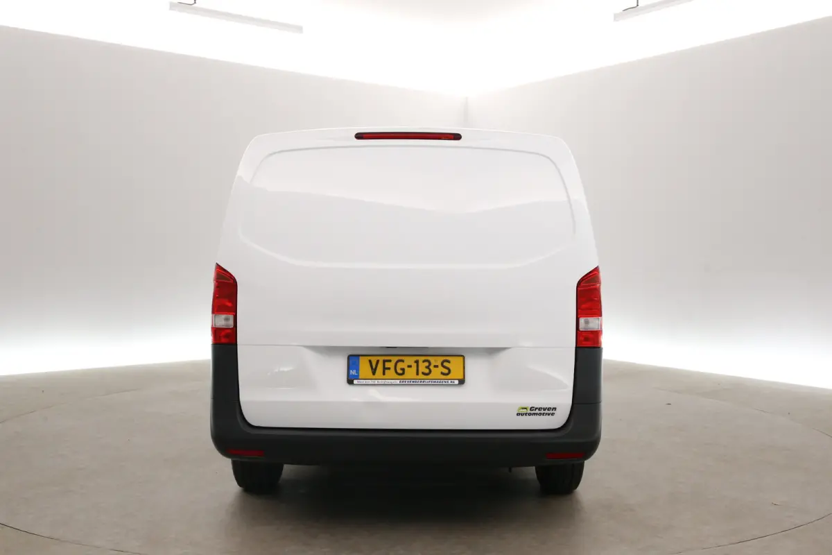 111 CDI Extra Lang | Oprijplaat | Airco | Camera | 3 Zits | Elektrpakket