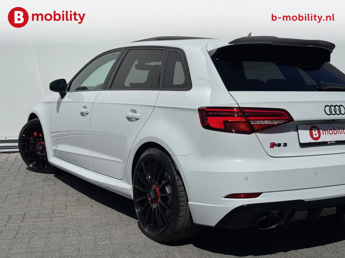 2.5 TFSI A3 quattro Facelift RS-Sportstoelen Virtual Cockpit | Bang&Olufsen | Panoramadak | ACC | Matrix verlichting | Sportuitlaat