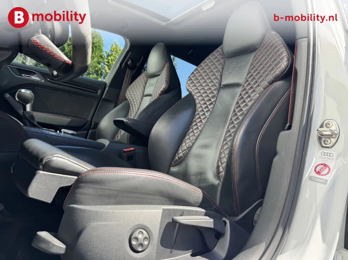 2.5 TFSI A3 quattro Facelift RS-Sportstoelen Virtual Cockpit | Bang&Olufsen | Panoramadak | ACC | Matrix verlichting | Sportuitlaat