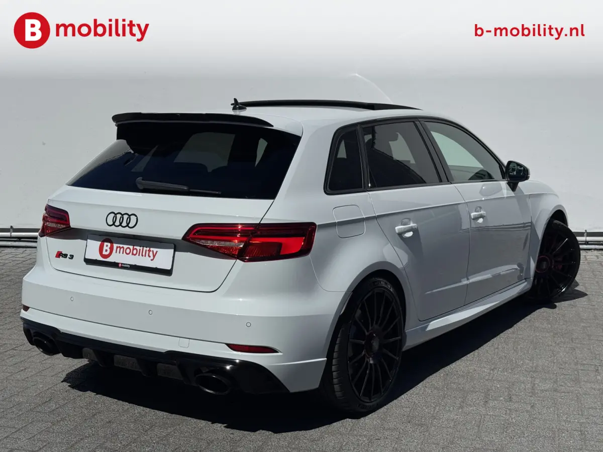 2.5 TFSI A3 quattro Facelift RS-Sportstoelen Virtual Cockpit | Bang&Olufsen | Panoramadak | ACC | Matrix verlichting | Sportuitlaat