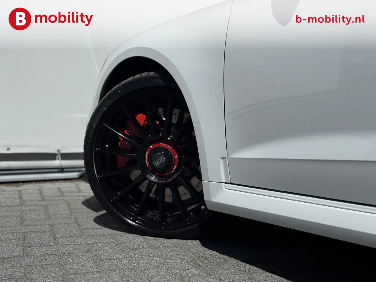 2.5 TFSI A3 quattro Facelift RS-Sportstoelen Virtual Cockpit | Bang&Olufsen | Panoramadak | ACC | Matrix verlichting | Sportuitlaat