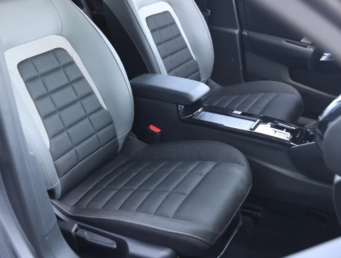Plus Hybrid 136pk 1ste Eigenaar | Camera | Cruise Control | Apple Carplay & Android Auto |