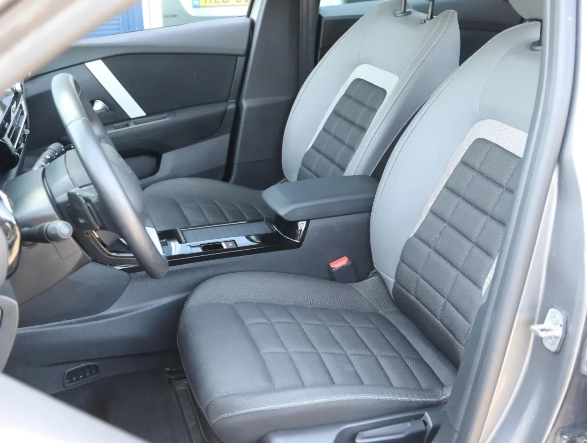 Plus Hybrid 136pk 1ste Eigenaar | Camera | Cruise Control | Apple Carplay & Android Auto |