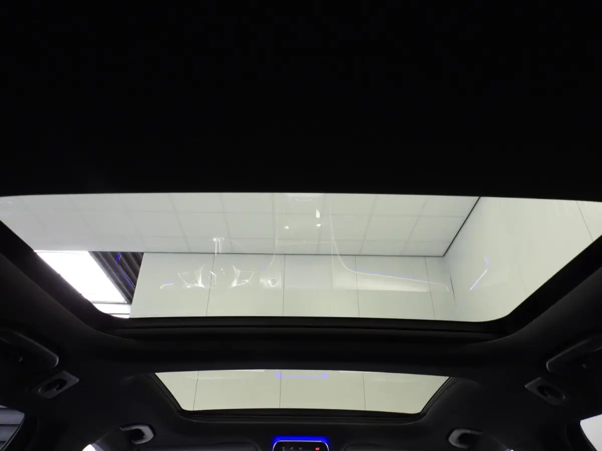 C300e Business Line SCHUIFDAK/NIGHT/SFEER/LED/18"LMV!