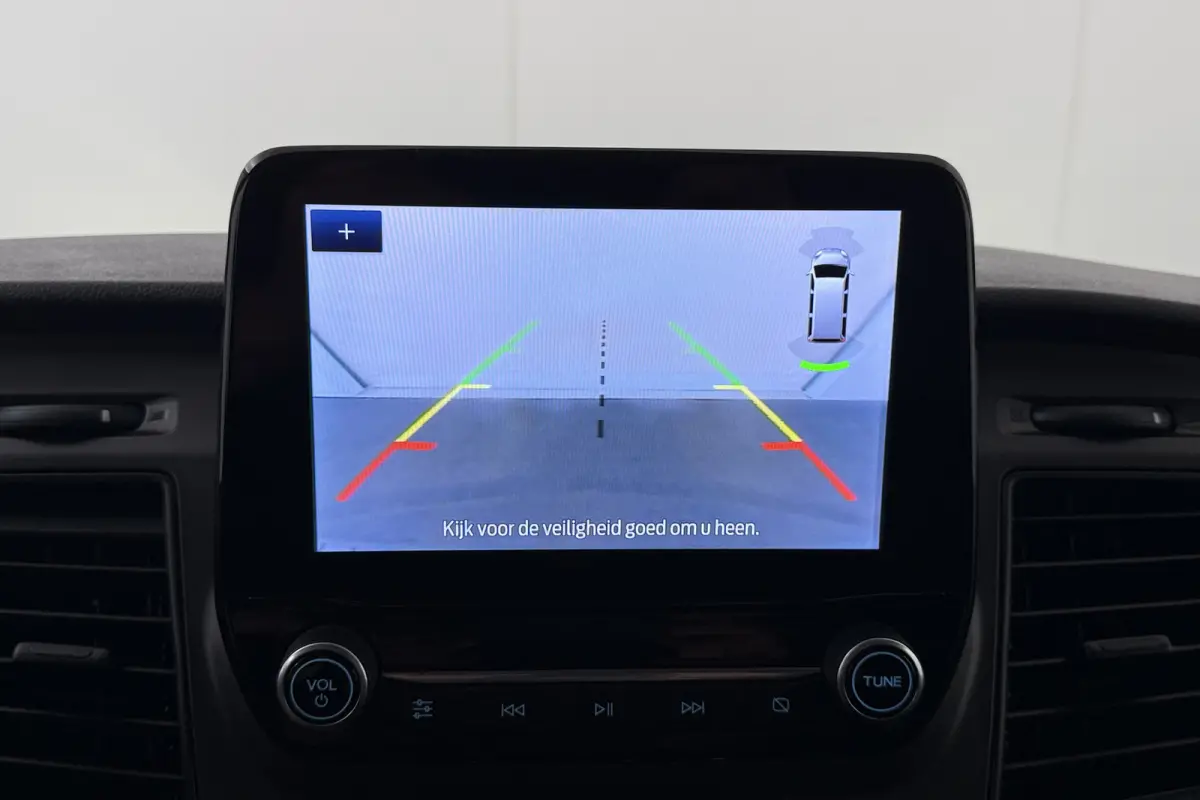 2.0D 131 PK Aut. L1H1 Business Camera Carplay WinterPack