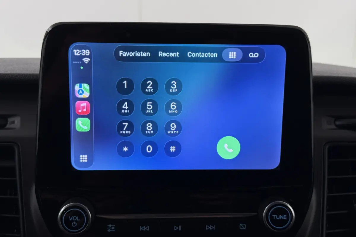 2.0D 131 PK Aut. L1H1 Business Camera Carplay WinterPack