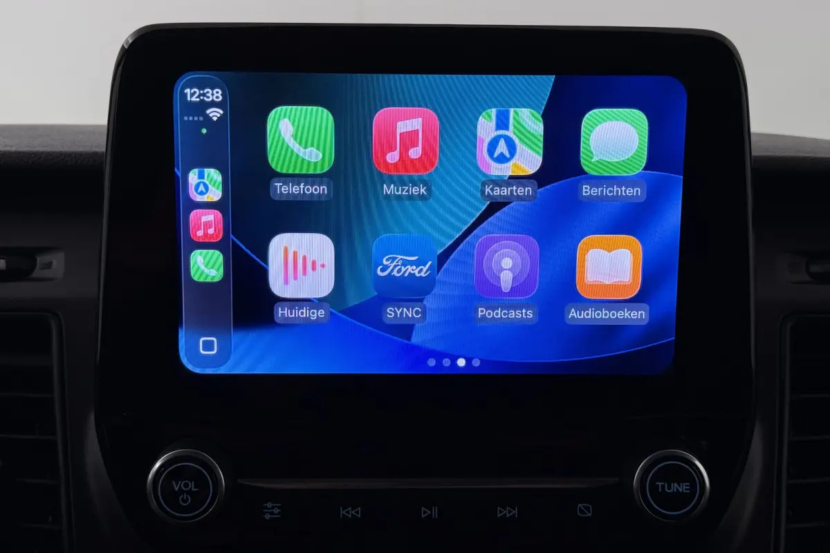 2.0D 131 PK Aut. L1H1 Business Camera Carplay WinterPack