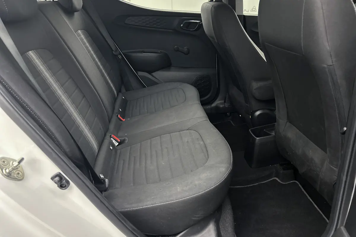 1.0 Comfort | Cruise control | Apple Carplay | Elektrische ramen | Airco