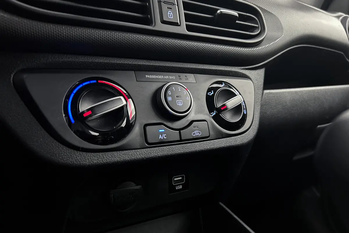 1.0 Comfort | Cruise control | Apple Carplay | Elektrische ramen | Airco
