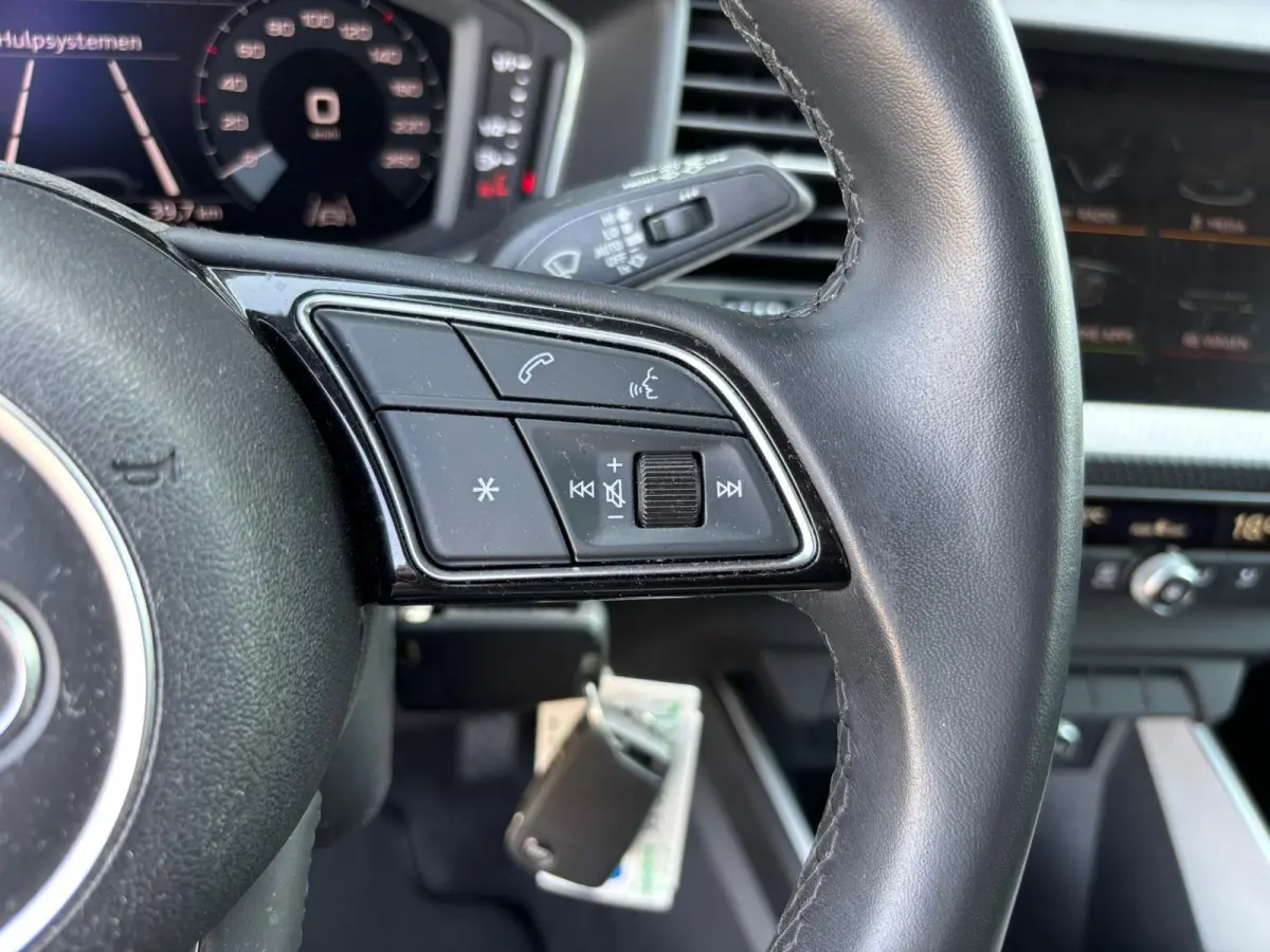 25 TFSI Advanced edition | AppleCarPlay/ AndroidAuto | Cruise Control | Climate Control |8.561 km!!