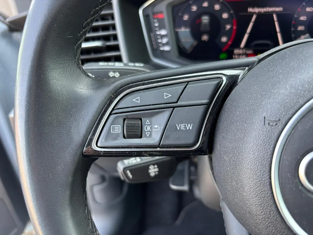 25 TFSI Advanced edition | AppleCarPlay/ AndroidAuto | Cruise Control | Climate Control |8.561 km!!
