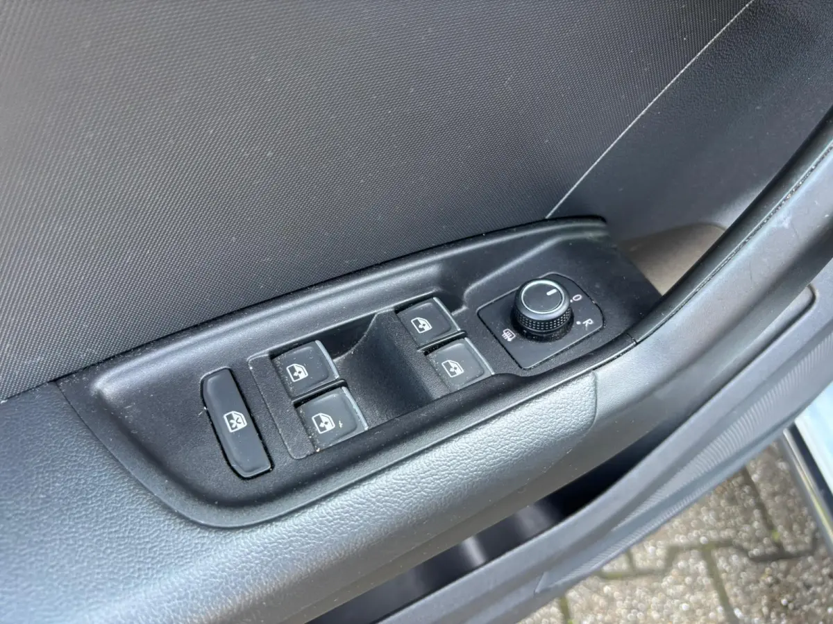 25 TFSI Advanced edition | AppleCarPlay/ AndroidAuto | Cruise Control | Climate Control |8.561 km!!
