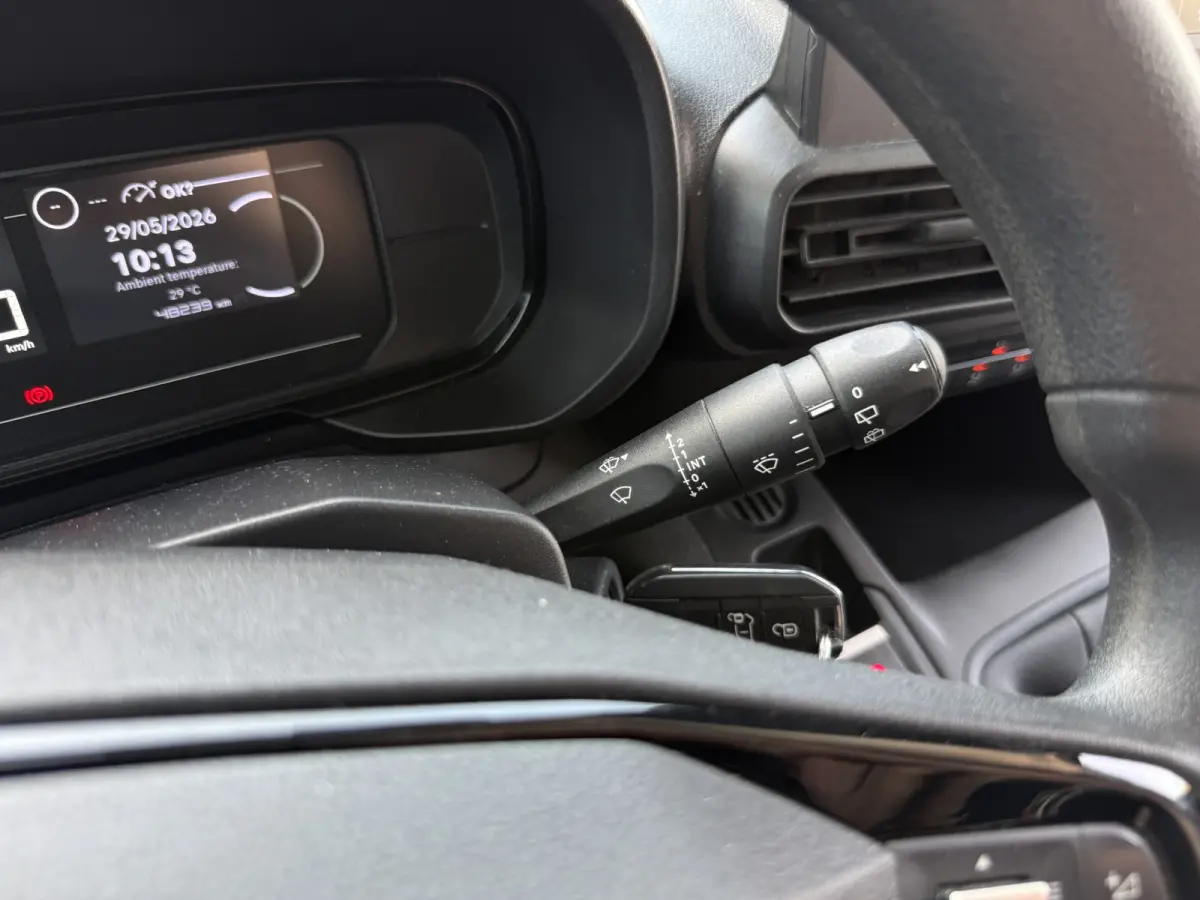 1.5 D 100PK Nieuw Model! L1 Climate Control Cruise Control Lane Assist Stoelverwarming Parkeersensoren