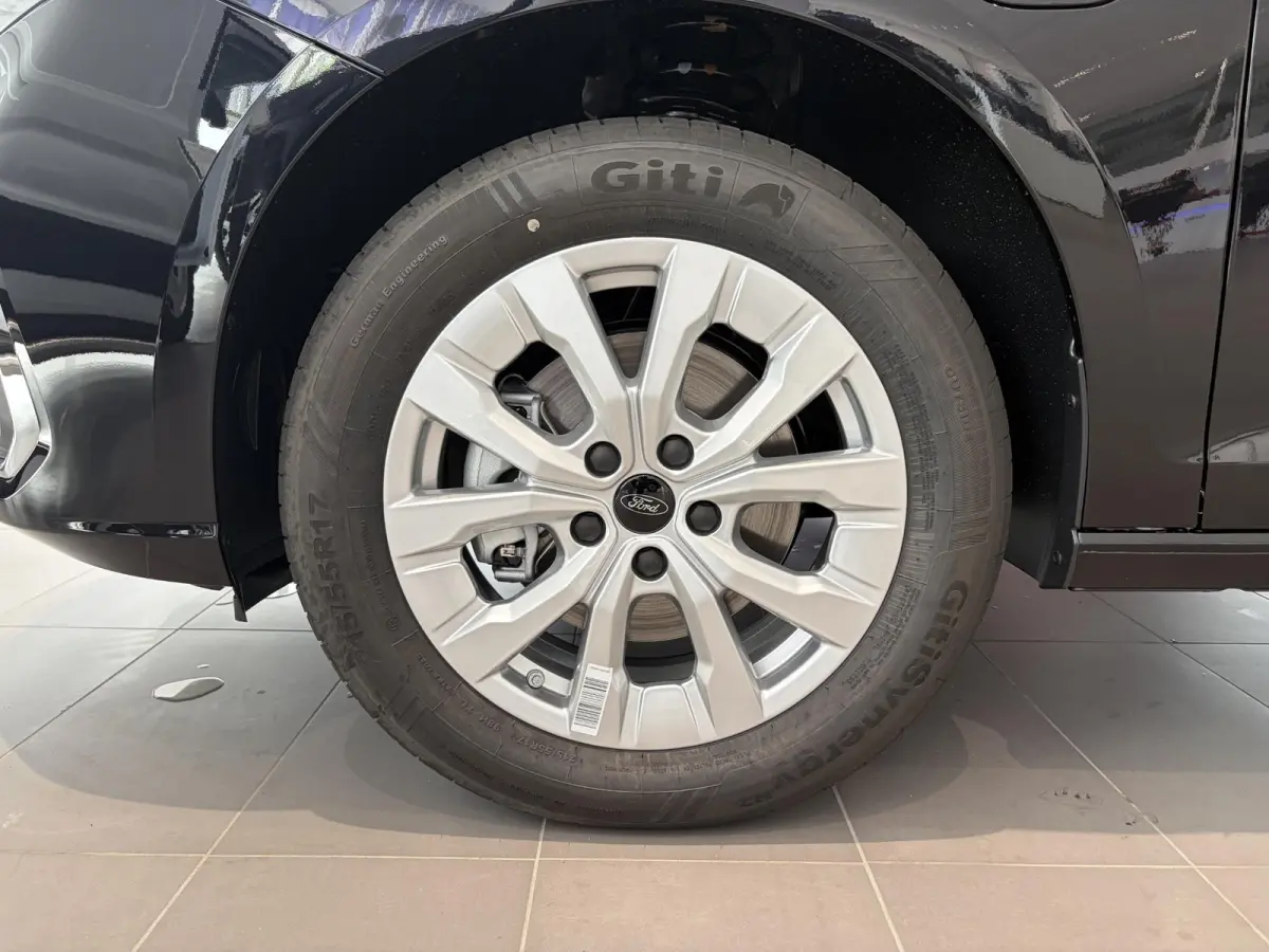 Tourneo TREKHAAK | 7 ZITS | ADAPTIVE CRUISE CONTROL | CAMERA | CARPLAY | BLIND SPOT