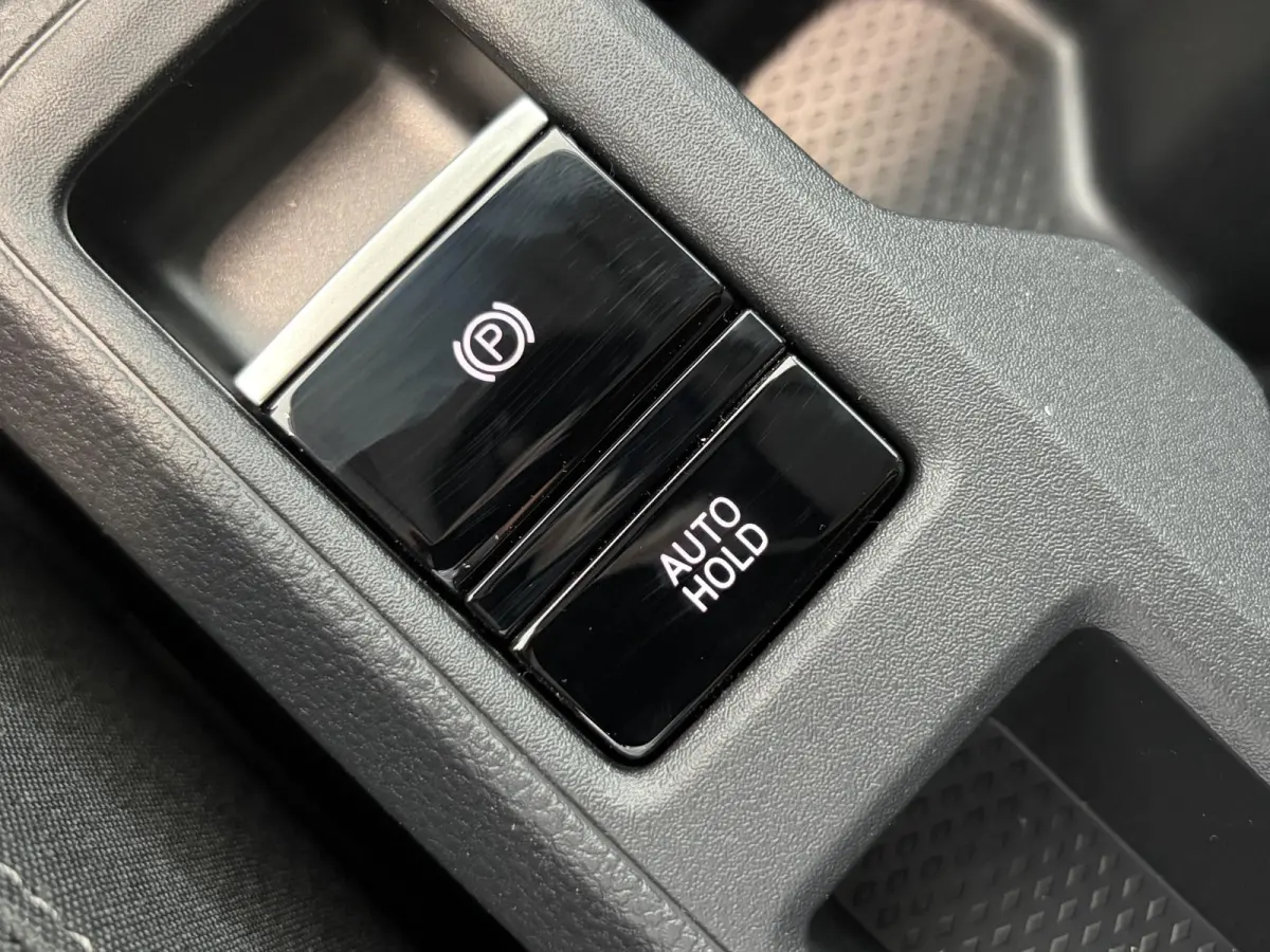 Tourneo TREKHAAK | 7 ZITS | ADAPTIVE CRUISE CONTROL | CAMERA | CARPLAY | BLIND SPOT