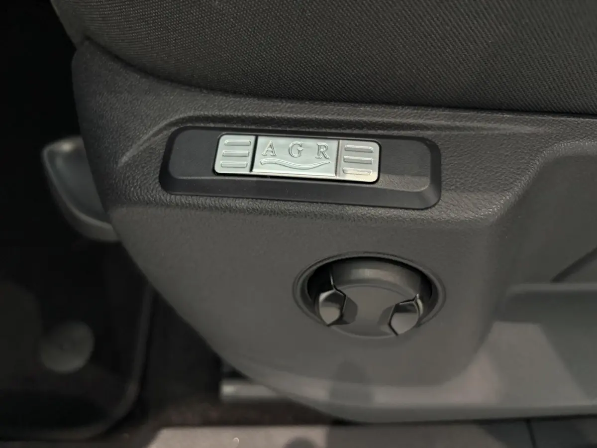 Tourneo TREKHAAK | 7 ZITS | ADAPTIVE CRUISE CONTROL | CAMERA | CARPLAY | BLIND SPOT