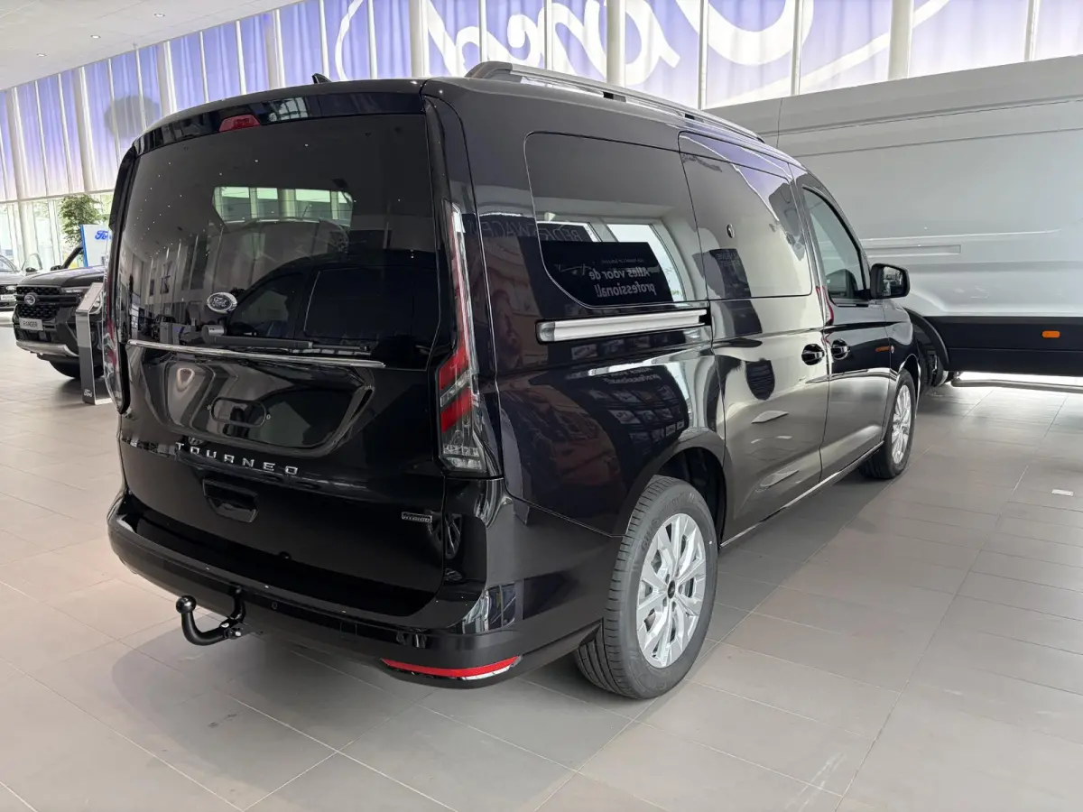 Tourneo TREKHAAK | 7 ZITS | ADAPTIVE CRUISE CONTROL | CAMERA | CARPLAY | BLIND SPOT