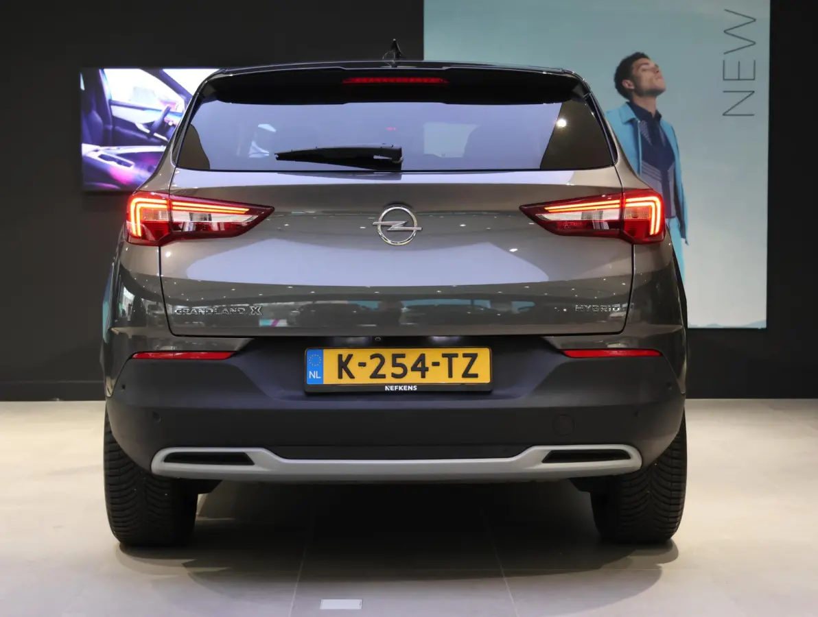 SUV Ultimate Plug-in Hybrid 225 pk Automaat | 1ste eigenaar | DENON | Winterpakket | LEER | Camera | LED lampen | AUTOMAAT