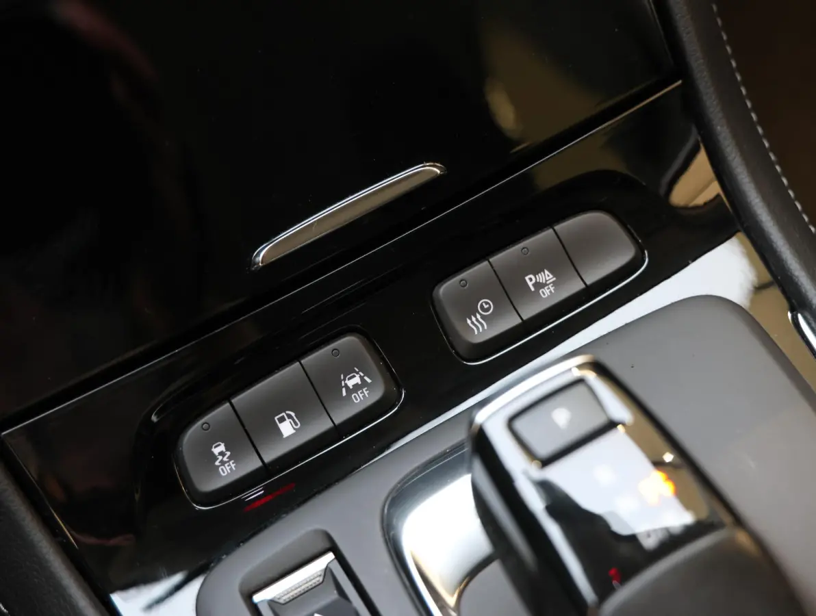SUV Ultimate Plug-in Hybrid 225 pk Automaat | 1ste eigenaar | DENON | Winterpakket | LEER | Camera | LED lampen | AUTOMAAT