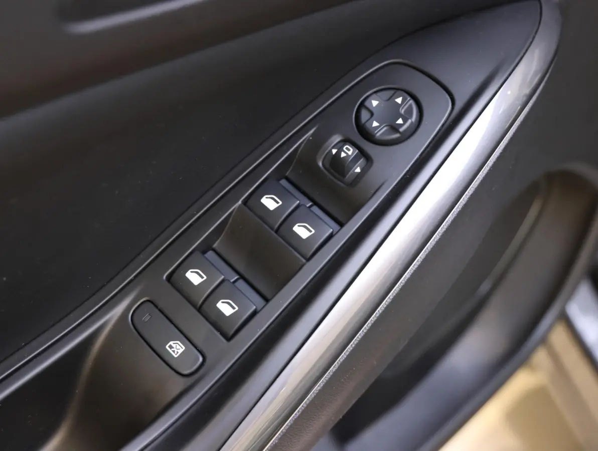 SUV Ultimate Plug-in Hybrid 225 pk Automaat | 1ste eigenaar | DENON | Winterpakket | LEER | Camera | LED lampen | AUTOMAAT