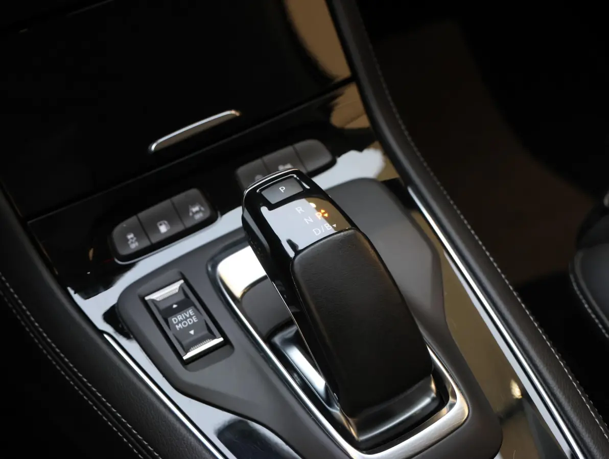 SUV Ultimate Plug-in Hybrid 225 pk Automaat | 1ste eigenaar | DENON | Winterpakket | LEER | Camera | LED lampen | AUTOMAAT