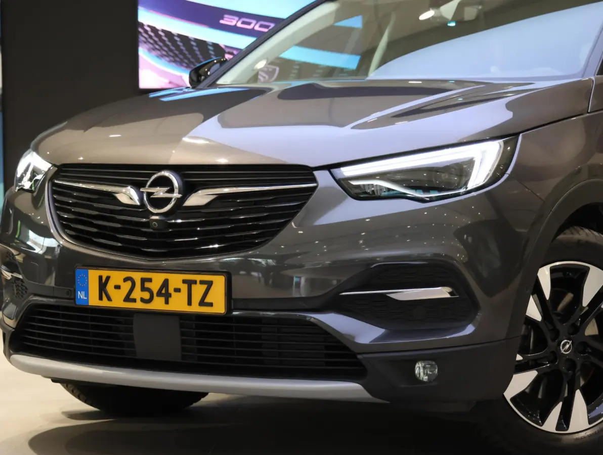 SUV Ultimate Plug-in Hybrid 225 pk Automaat | 1ste eigenaar | DENON | Winterpakket | LEER | Camera | LED lampen | AUTOMAAT