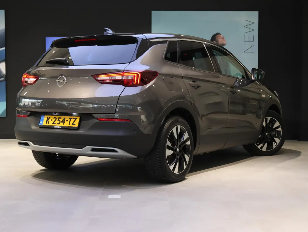SUV Ultimate Plug-in Hybrid 225 pk Automaat | 1ste eigenaar | DENON | Winterpakket | LEER | Camera | LED lampen | AUTOMAAT